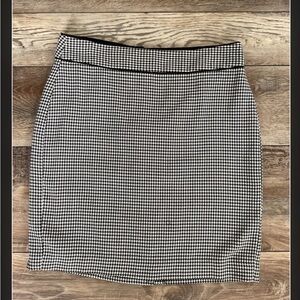 Banana Republic Factory Houndstooth Skirt – Size 8, Fully Lined